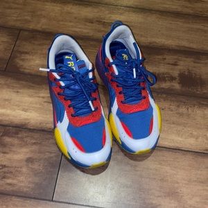Athletic Shoe